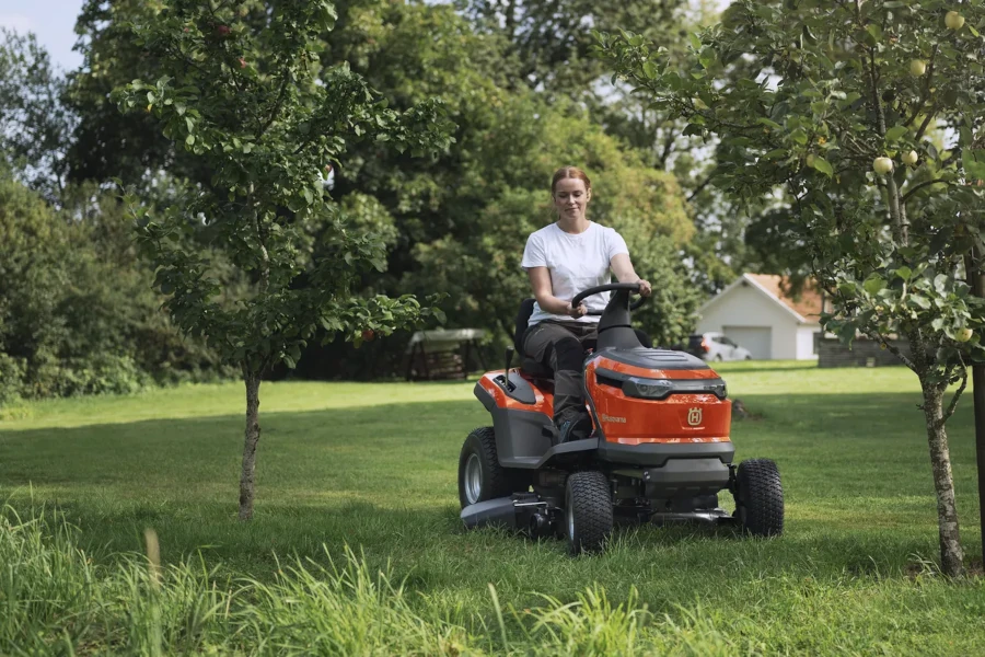 battery garden tractor in Canberra