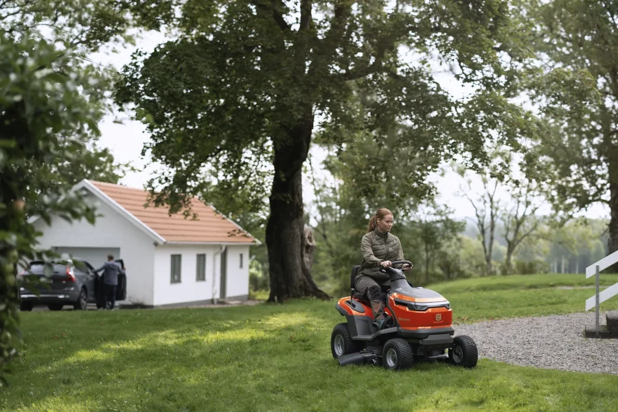 electric ride-on mower Husqvarna