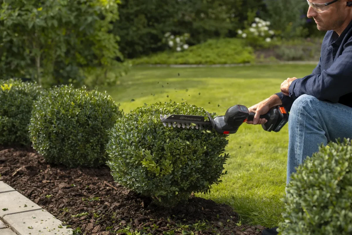Husqvarna Aspire™ Shrub Shear 18V - Image 2