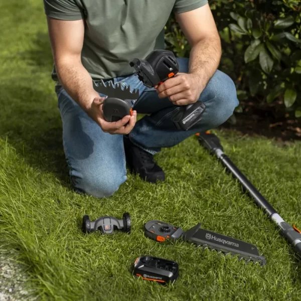 Husqvarna Aspire™ Shrub Shear 18V